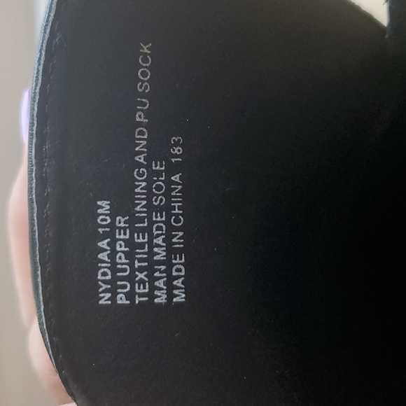 STEVE MADDEN LUG SOLE ANKLE BOOT - Picture 7 of 8